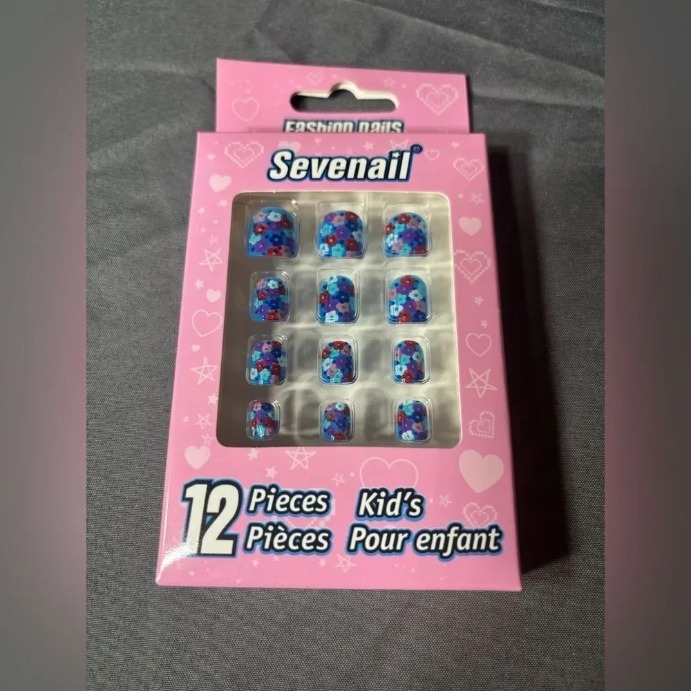 12 New Sevenail Kid's Fashion Nails NWT